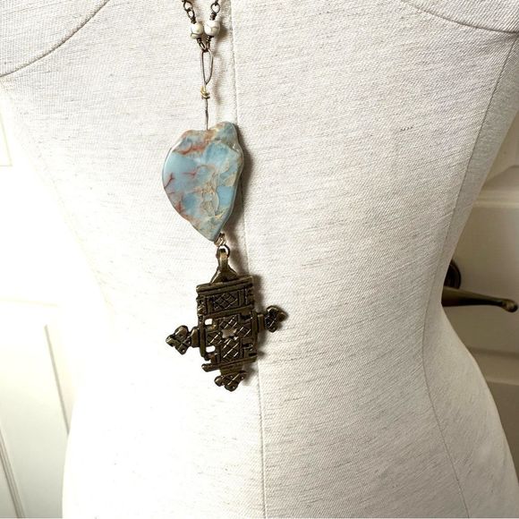 Long beaded Ethiopian cross chalcedony necklace - Picture 5 of 14